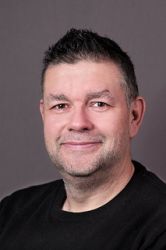 sisep member Nick Bunton